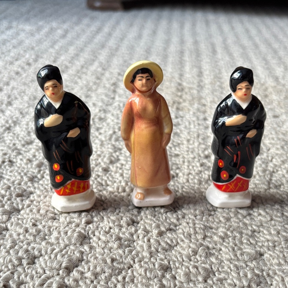 1960s Tenderleaf Tea - “People of the World” Figurines